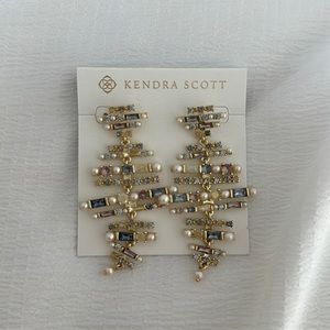 Kendra Scott Madelyn earrings NEW